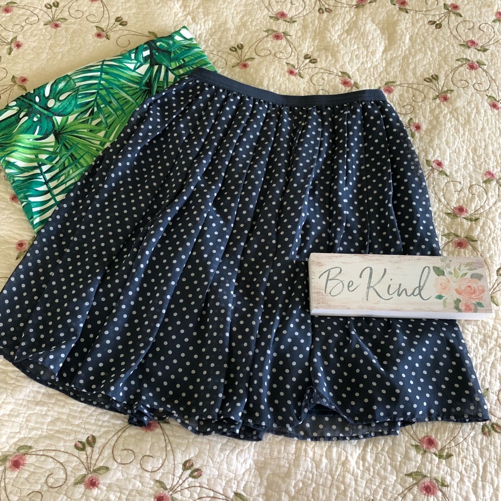 Polka dot Uniqlo skirt - size L